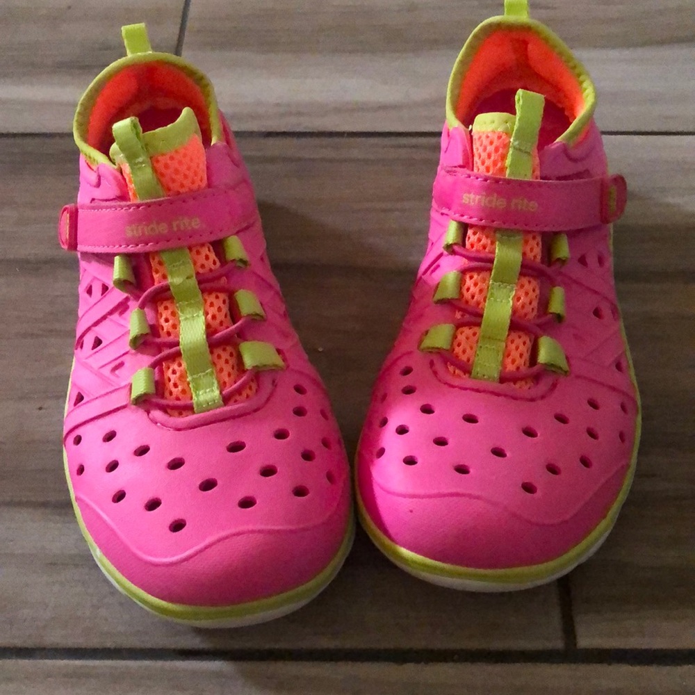 Stride ride amphibian water shoes. Size 13 pink